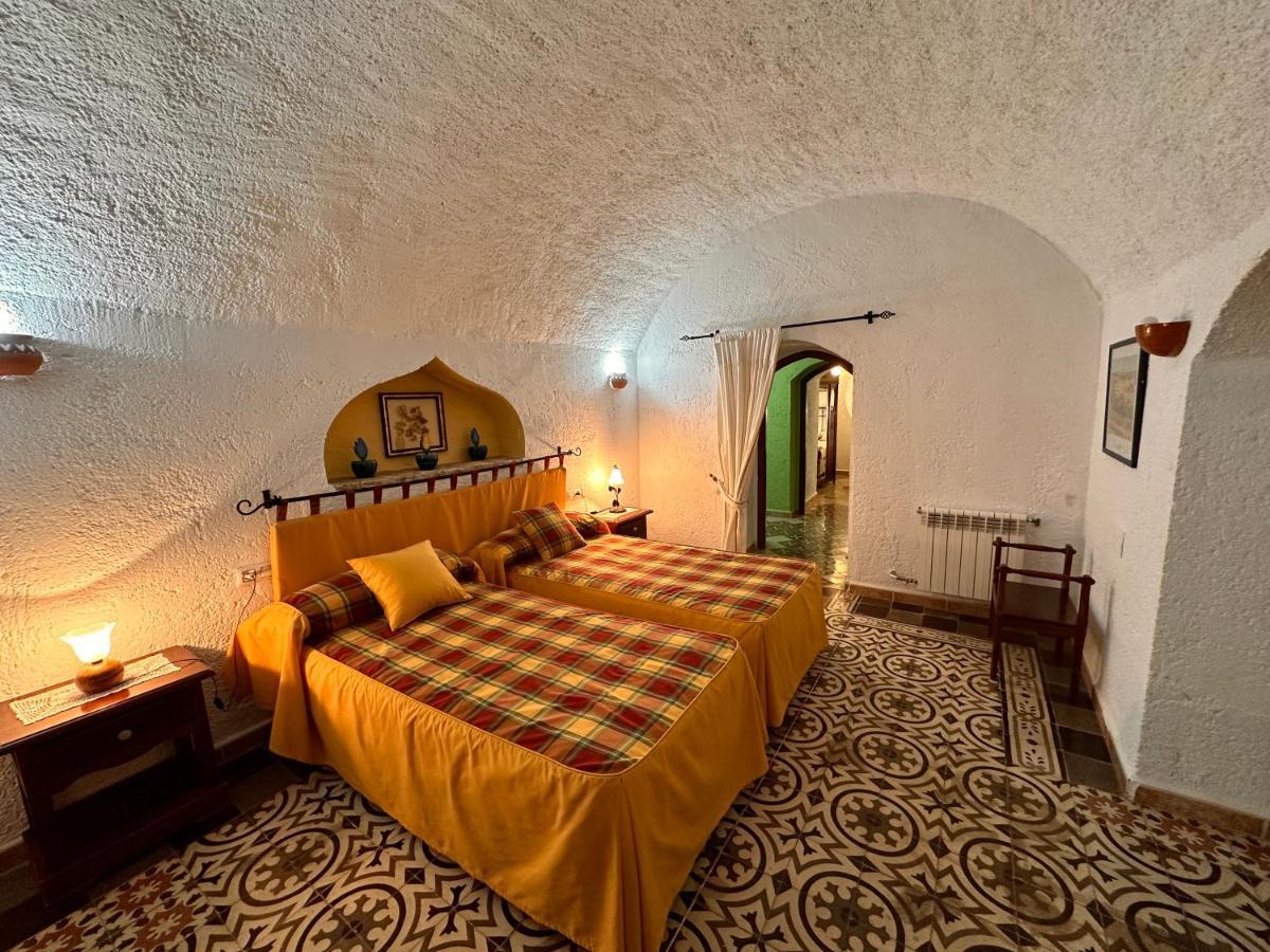 Апартаменты Cuevas La Granja Benalua de Guadix Экстерьер фото