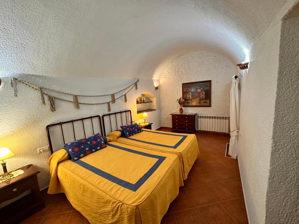 Апартаменты Cuevas La Granja Benalua de Guadix Экстерьер фото